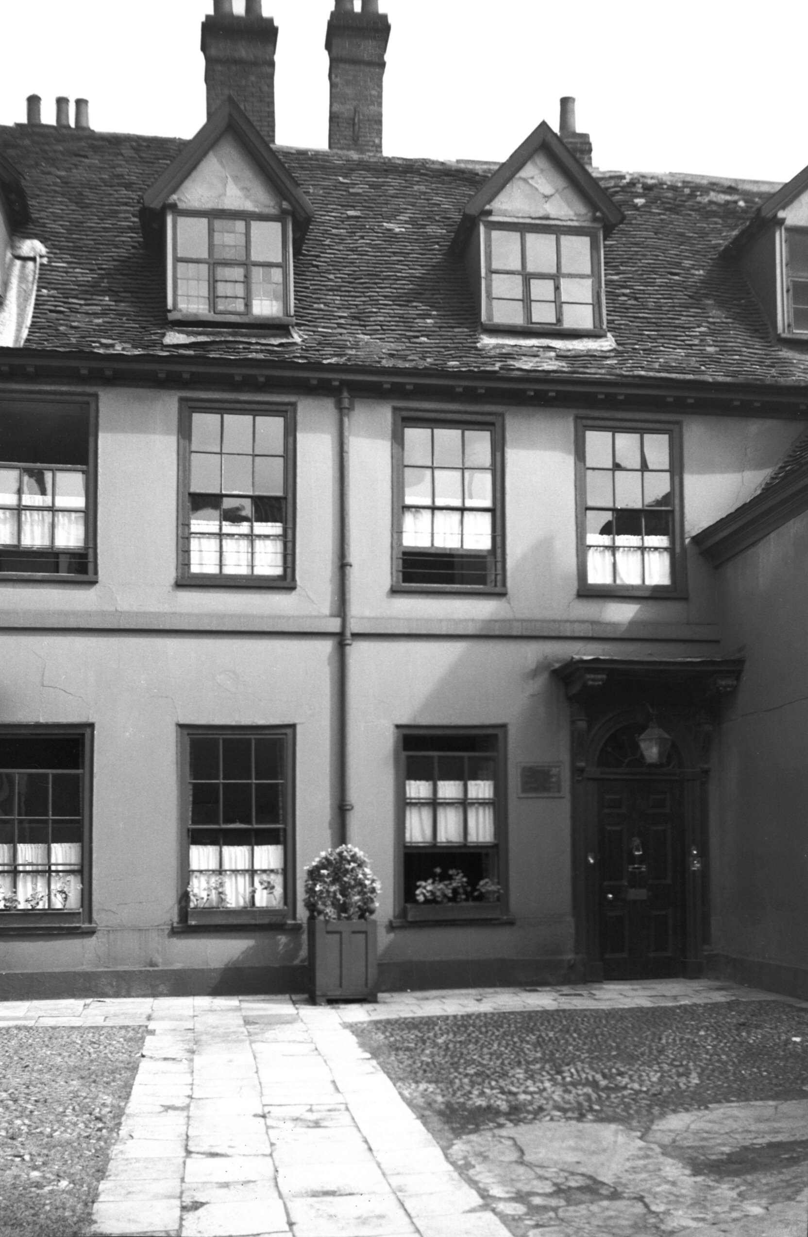 Magdalen Street to Mansfield Lane